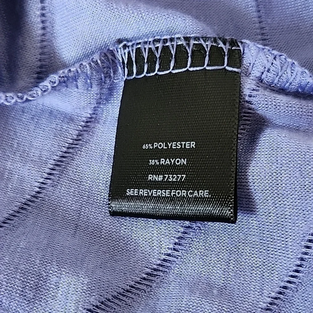 Simply Vera Vera Wang lilac cap sleeve tee with detail - Picture 12 of 13